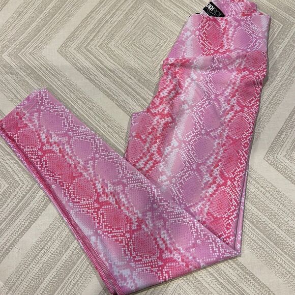 Beach Riot Pants - Beach Riot Women’s Pink & White Snakeskin High Waist Cross Waistband Leggings